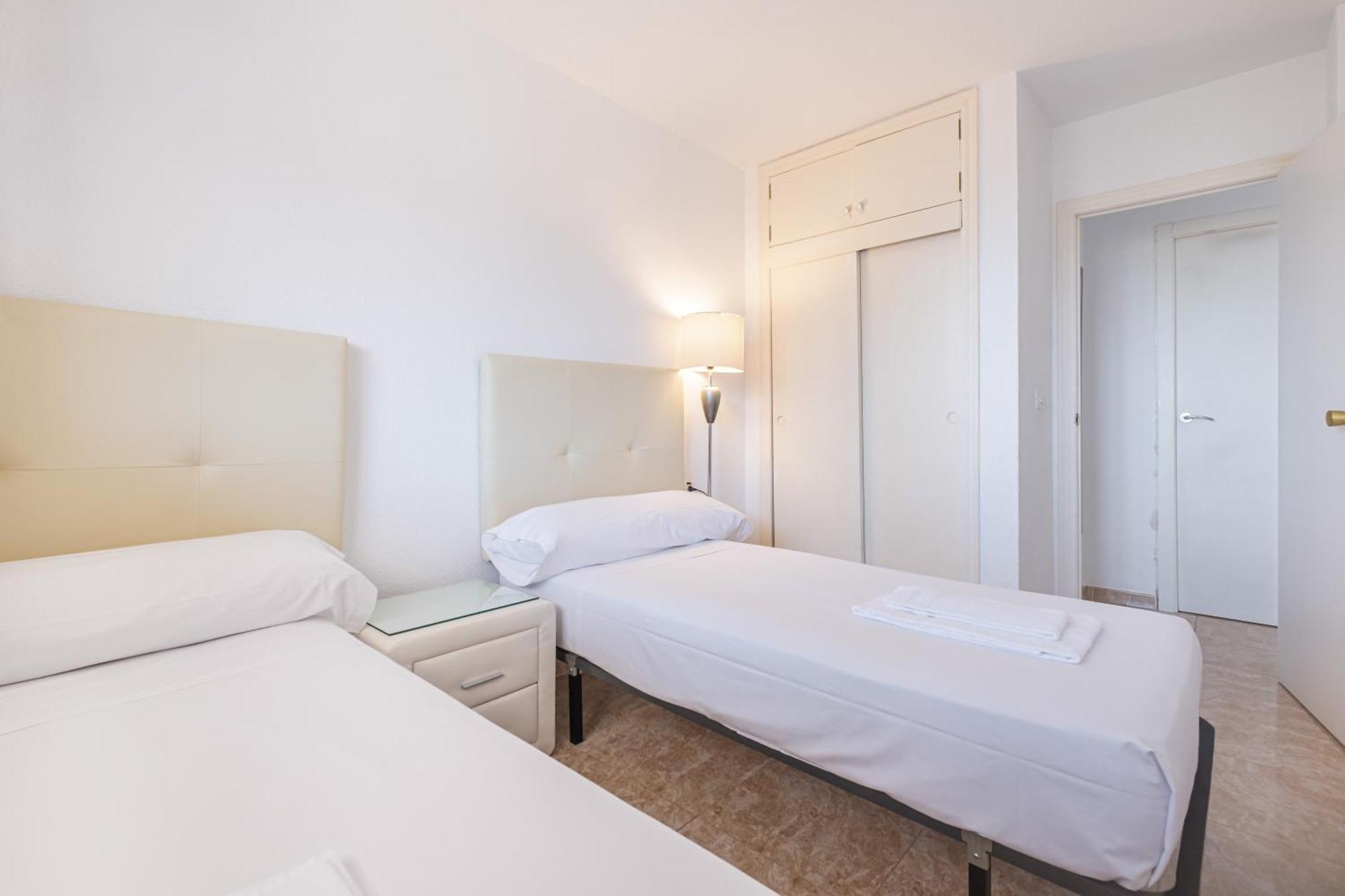 Europa Center 12-B Apartment Levante Beach Бенидорм Екстериор снимка